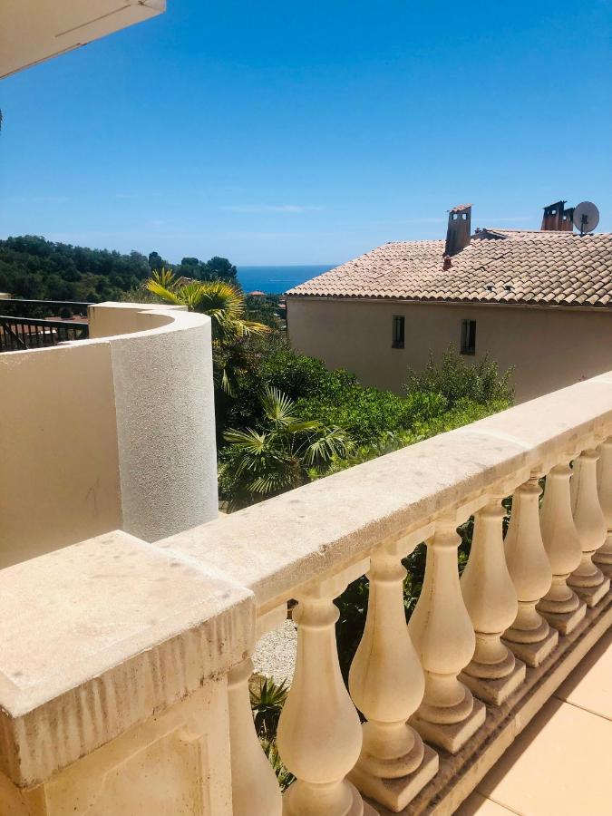 Mon Appart Avec Terrasse Et Piscine Roquebrune-Cap-Martin Kültér fotó